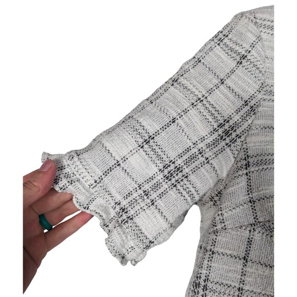 Elle Blouse Women's M White Plaid 3/4 Sleeve Mock Layer Keyhole Back Ruffle - Picture 3 of 9